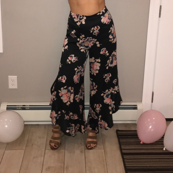 ANTHROPOLOGIE FLORAL PANTS - Picture 1 of 4